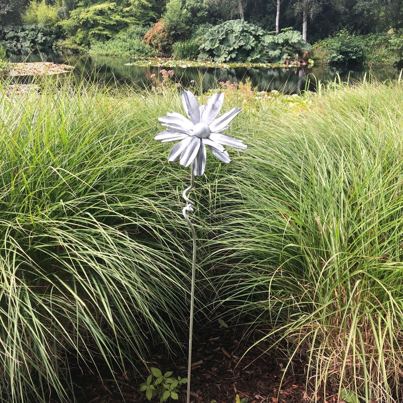 Daisy Flower Garden Sculpture Giant Flower Botanical Art Etsy UK