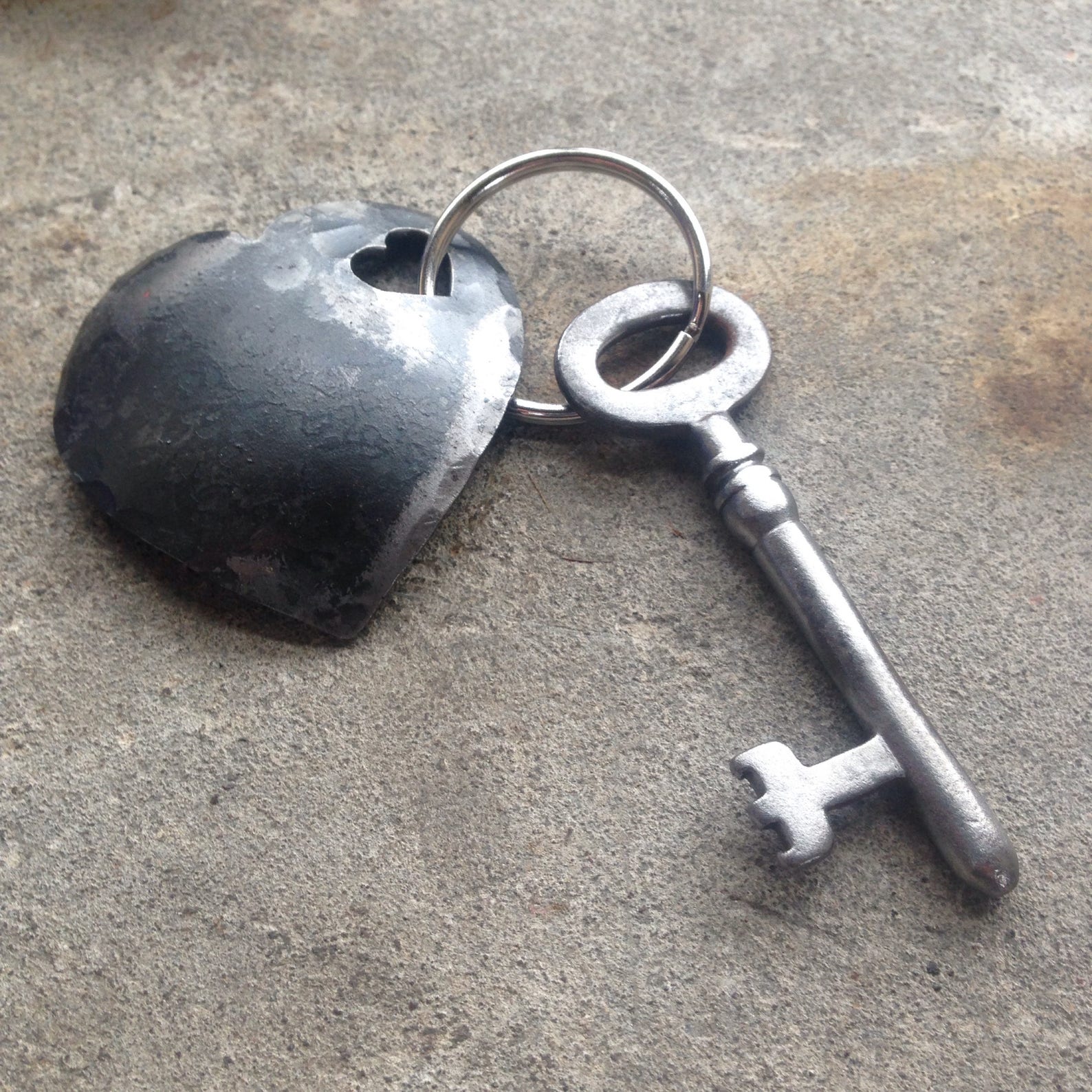 Iron Heart Keyring, Keychain, Can Be Personalized With Names or