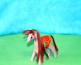 Waldorf Horse Miniature Doll (Beige with Saddle), Handmade From Natural Materials