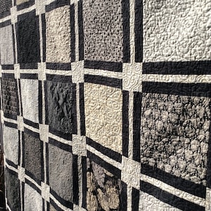 Simple Layer Cake Quilt pattern (full 81" X 94") (king/queen 99"X114")