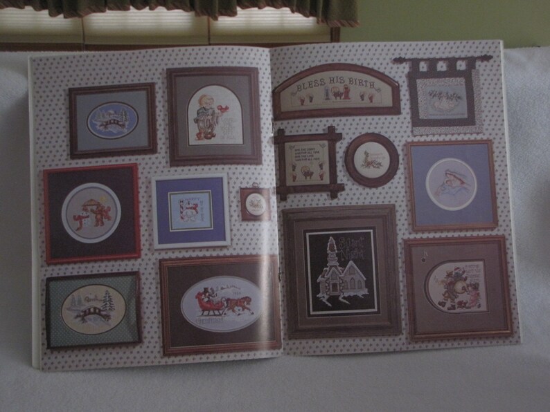 StoneyCreek/'s Christmas at StoneyCreek counted cross stitch book #5