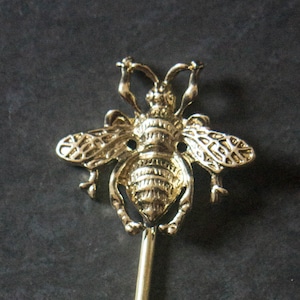 Brass Bee Hat Pin // Honeybee Scarf Pin // Golden Pollinator ScarfPin // Bridal Jewelry Bridesmaids Gift // BeePin  // Bee HP-200-B