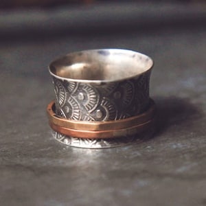 Sterling Silver Art Deco Spinner Ring // Meditation Worry Ring with Hammered Brass & Copper Bands // Oxidized Artisan Nouveau Fans R-100-S