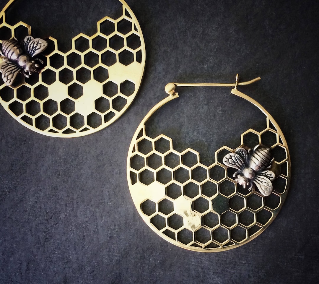 BEE LOVE DIAMOND HOOP EARRINGS