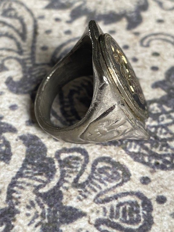 Vintage Shield Coat of Arms Medieval Inspired Ring - image 3