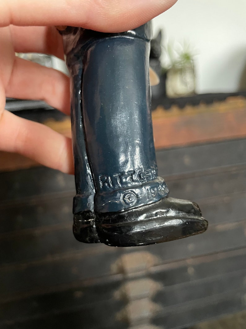 1940s LL Rittgers Chalkware Baseball Umpire Statue Comical Sports