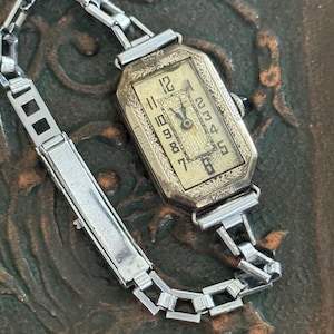 Antique Bulova 14k GF 1920s Ladies Art Deco Watch Jewelry Gift Read Description
