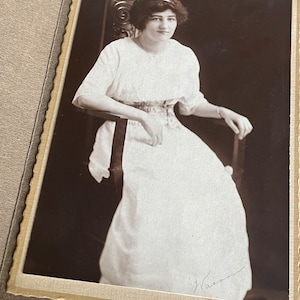 Antique Victorian Woman Photo Portrait Card Identified Woman Striking Image