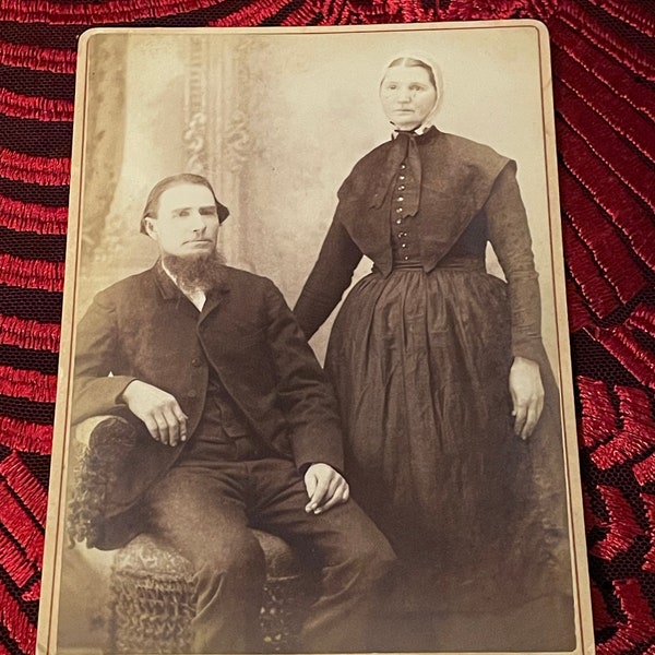 Antique Victorian Couple Cabinet Card Photograph Portrait Delphi Indiana