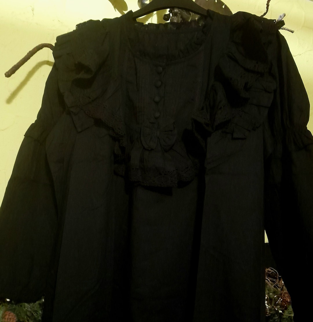 Black Victorian Gothic Nightgown 3/4 Sleeve gorgeous Detailing, Frills ...