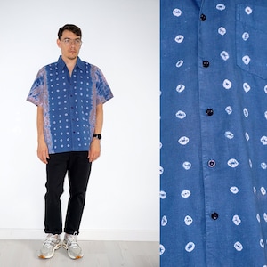 90&#39;s vintage men&#39;s blue tie dye graphic shirt