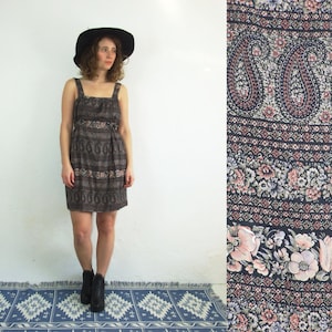 70&#39;s vintage women&#39;s brown hippie paisley patterned mini dress
