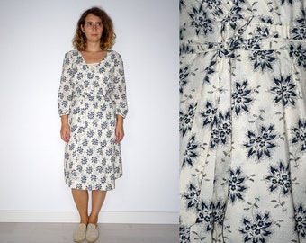 90's vintage women's flower patterned midi wrap dress