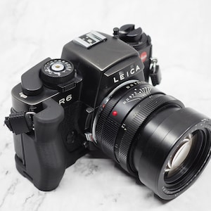 Leica R6 R6.2 Grip Wrist Strap Feature Arca Swiss Spare Battery