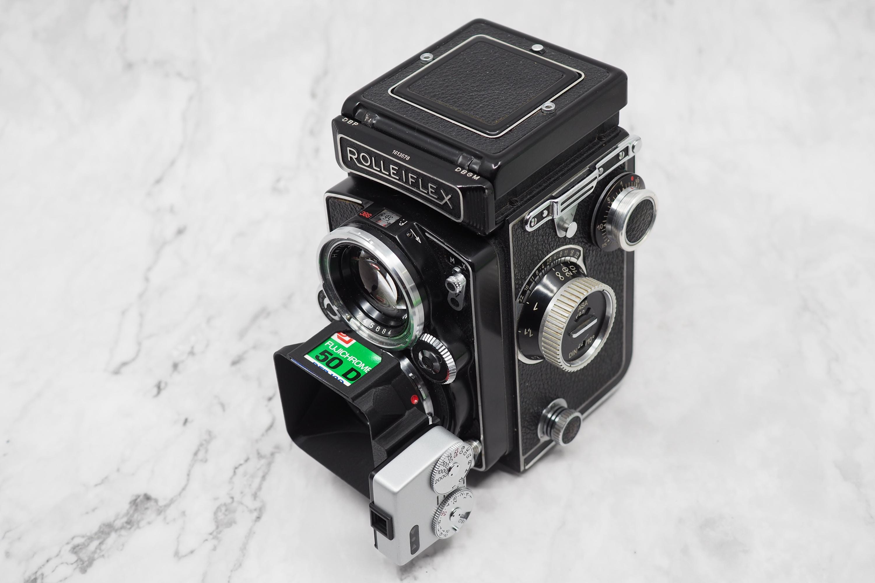 Did Rollei make a Bay III lens hood for the Tele
