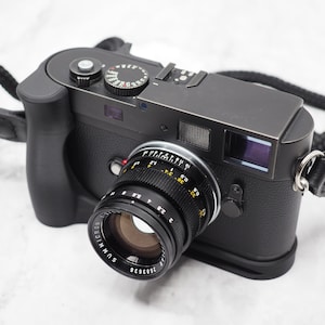 Poignée ergonomique Leica M9 avec poignée intégrée pour le pouce Batterie supplémentaire et options de stockage SD