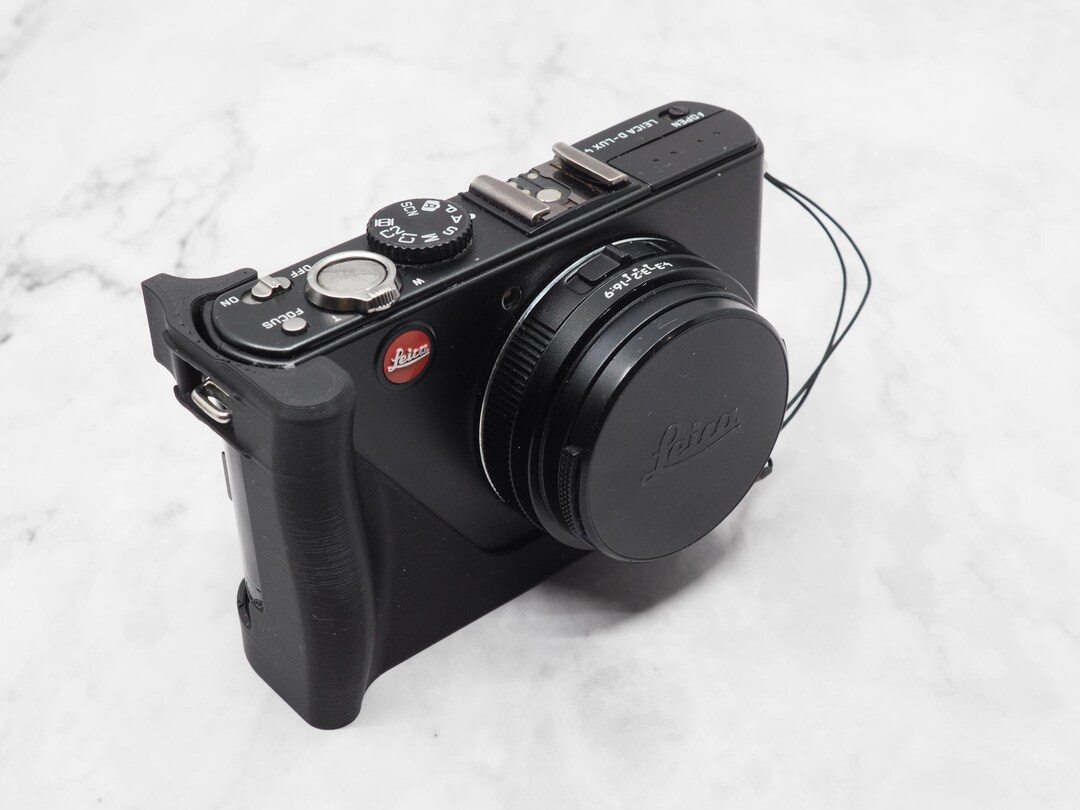 Leica D-lux 4 Ergonomic Camera Grip With Integral Thumb Grip
