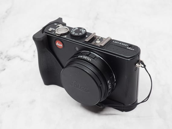 Leica D-lux 4 Ergonomic Camera Grip With Integral Thumb Grip