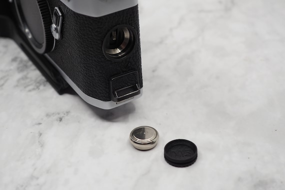 LEICA - カメラ本体、バッテリー2つ、ストラップ Amazon | JJC 金属 ハンドグリップ Leica Q2 カメラ 適用 Leica