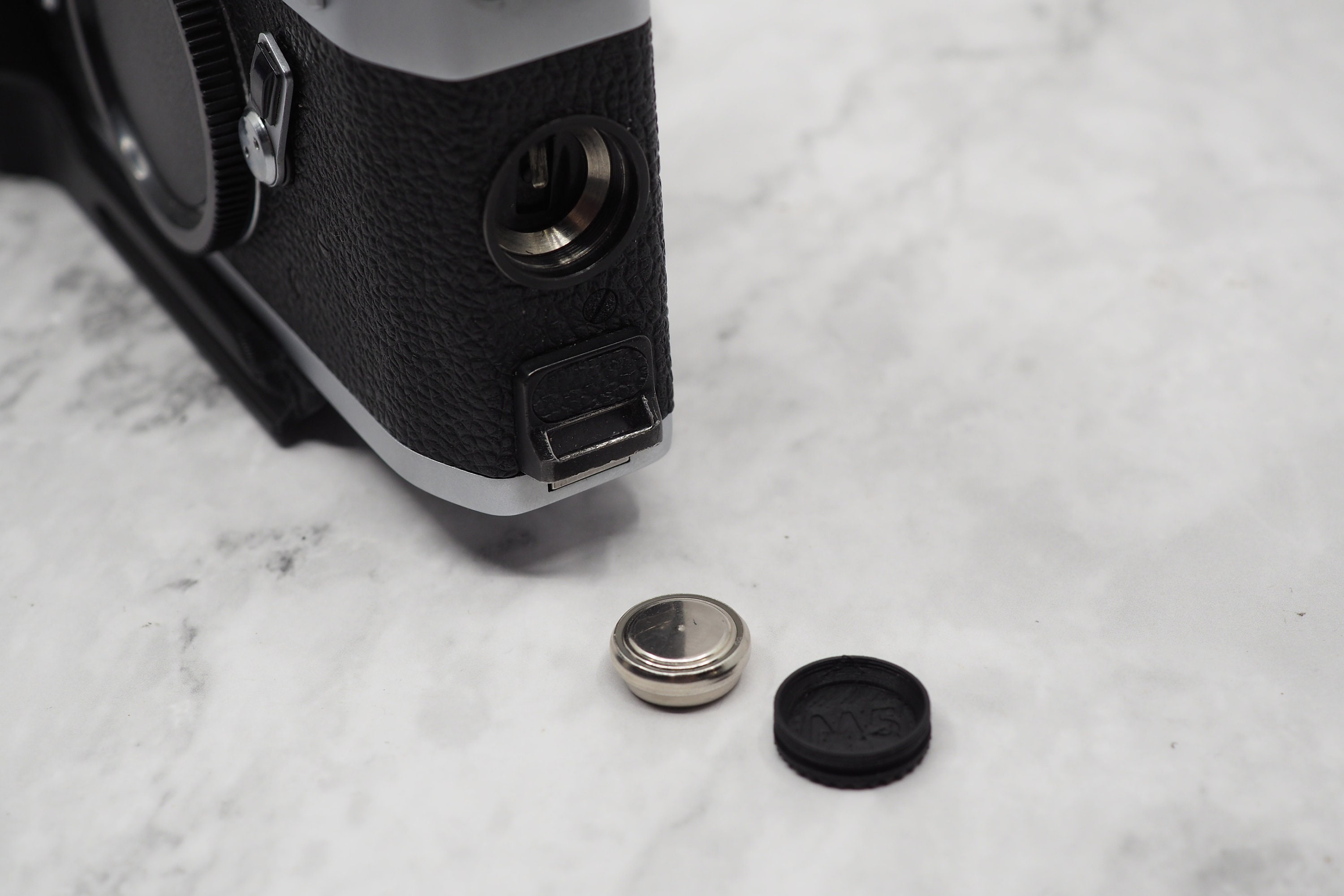 Leica M5 Black Battery Cap Reproduction (camera, Grip, Battery Are Not ...
