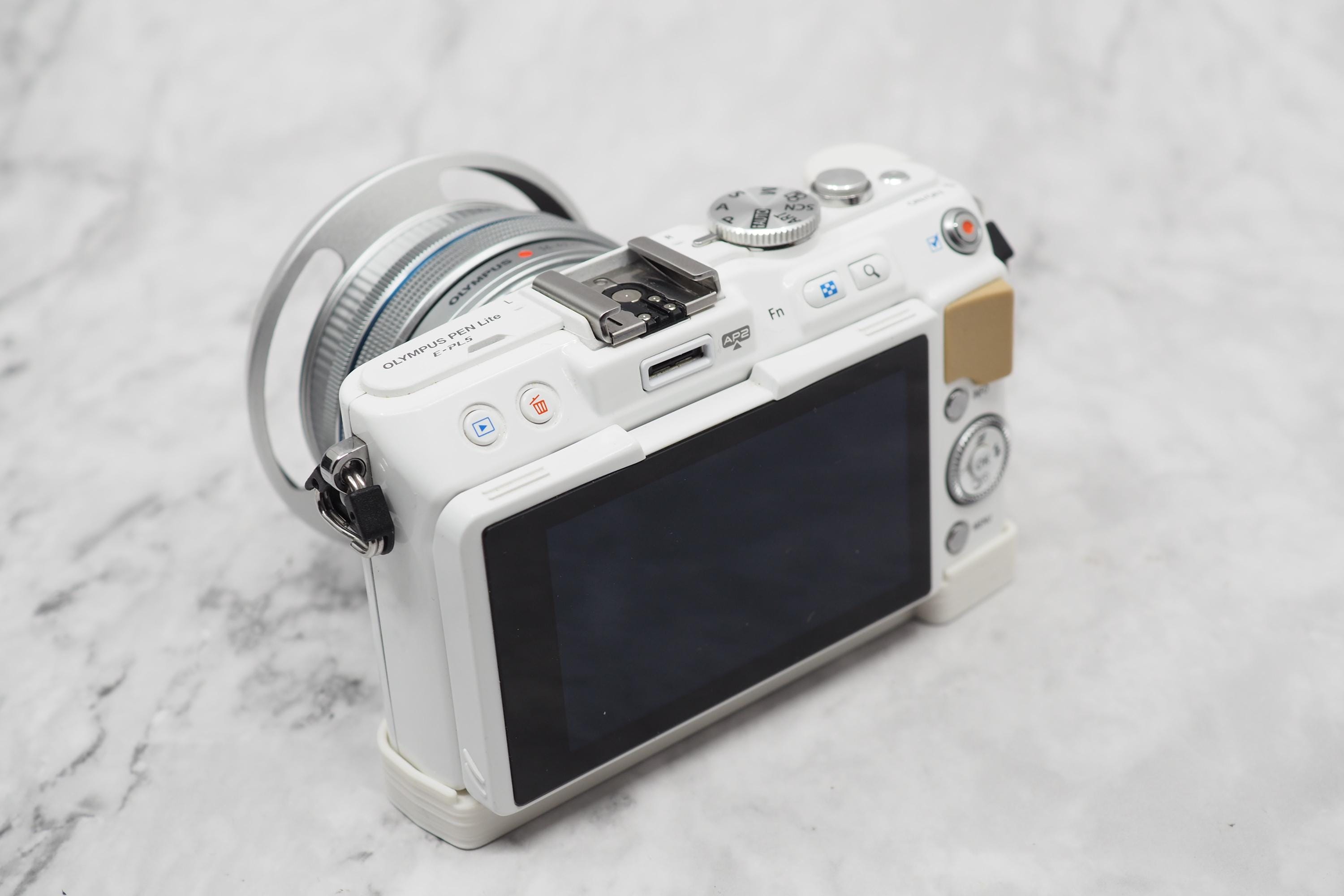 Olympus E-PL5 EPL5 (also Fits E-PL6 EPL6) Ergonomic Camera Grip