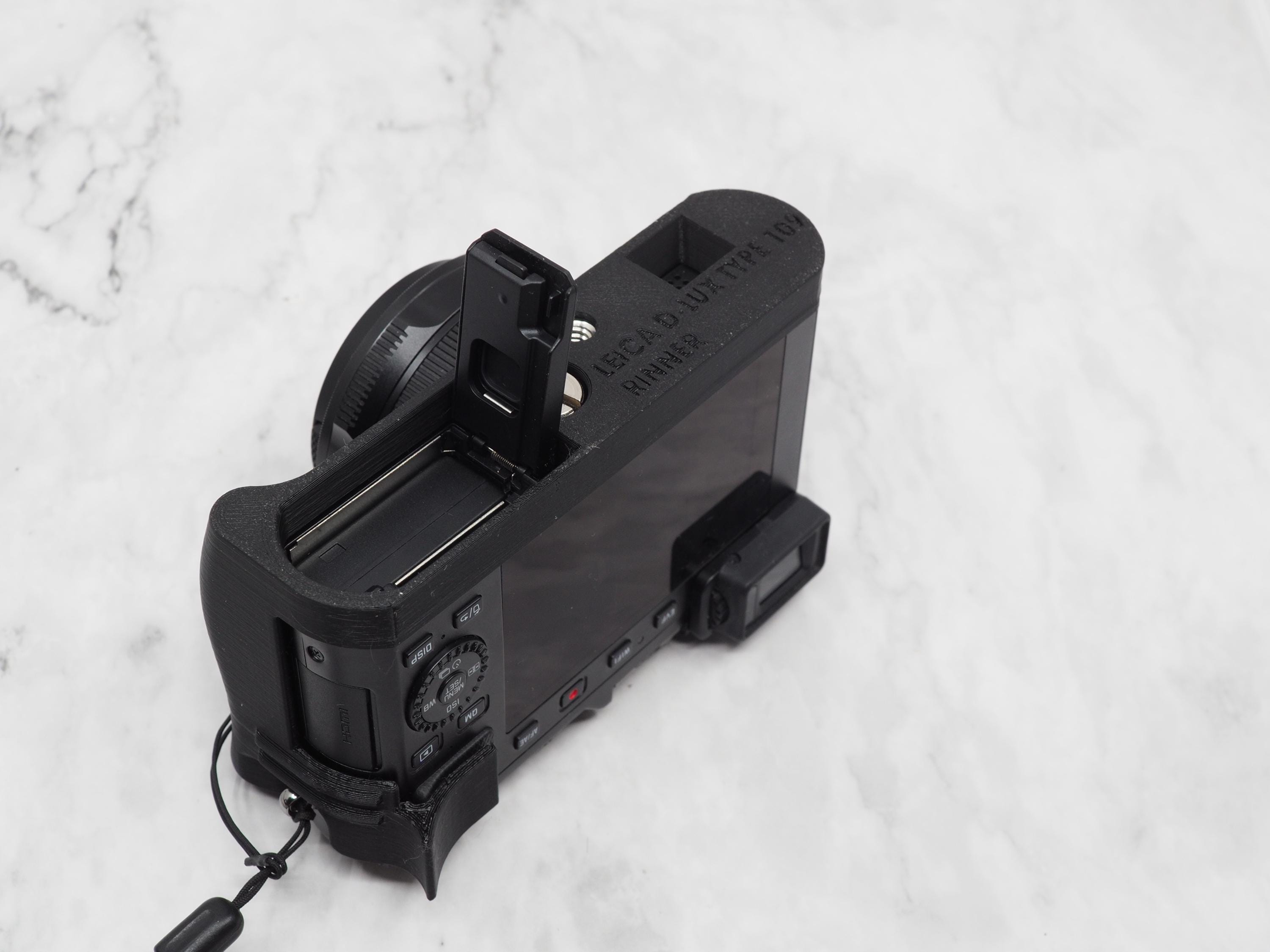 Leica D-lux Type 109 Ergonomic Camera Grip With Integral Thumb