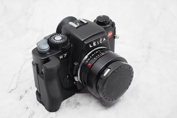Leica R7 Grip Wrist Strap Feature Arca Swiss Spare Battery Spot