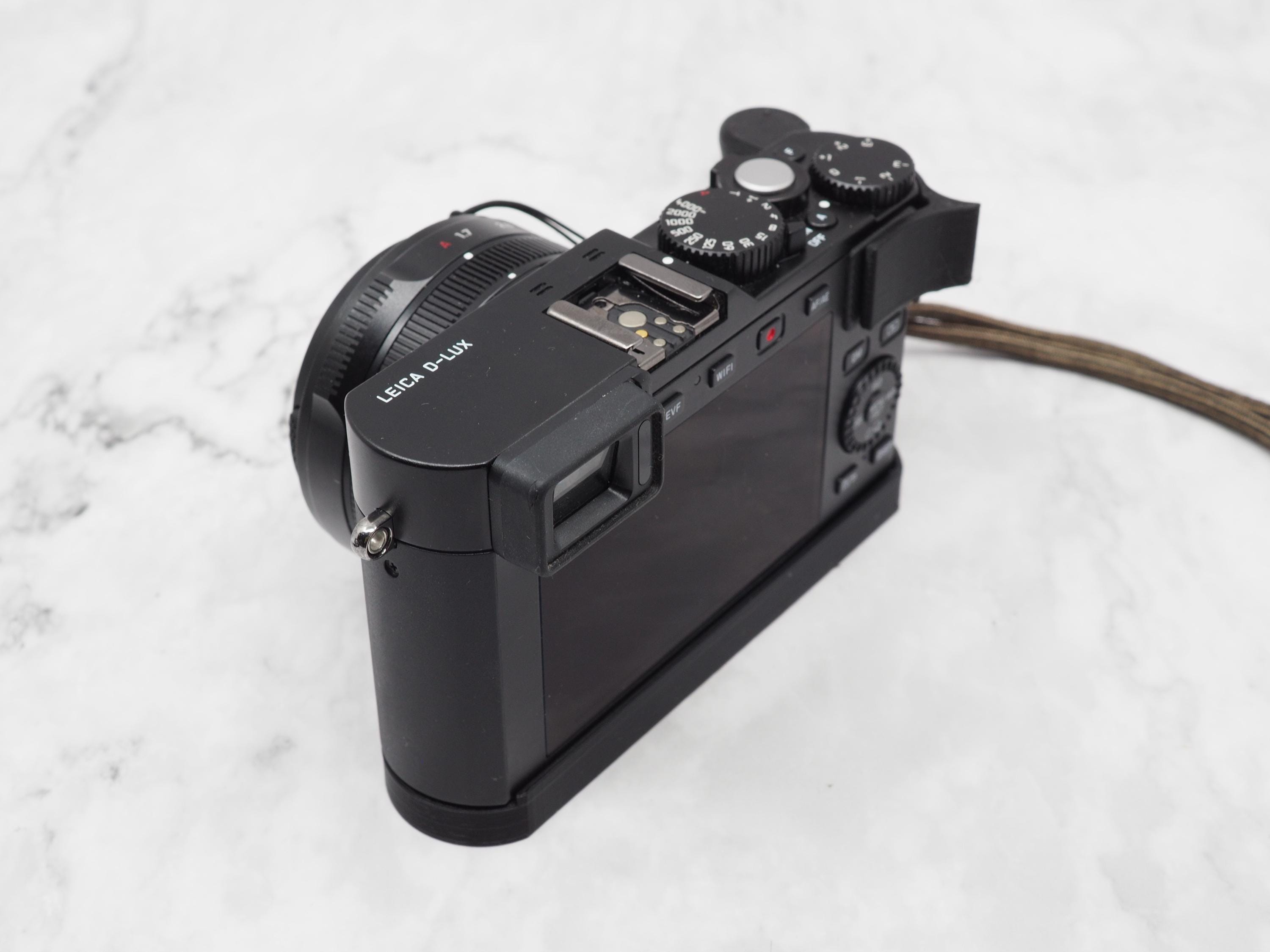 Leica D-lux Type 109 Ergonomic Camera Grip With Integral Thumb