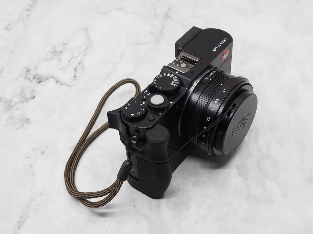 Leica D-lux Type 109 Ergonomic Camera Grip With Integral Thumb