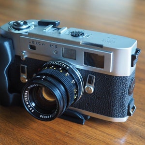 Leica M5 Ergonomic Grip READ THE DESCRIPTION (Camera &Lens are not included)