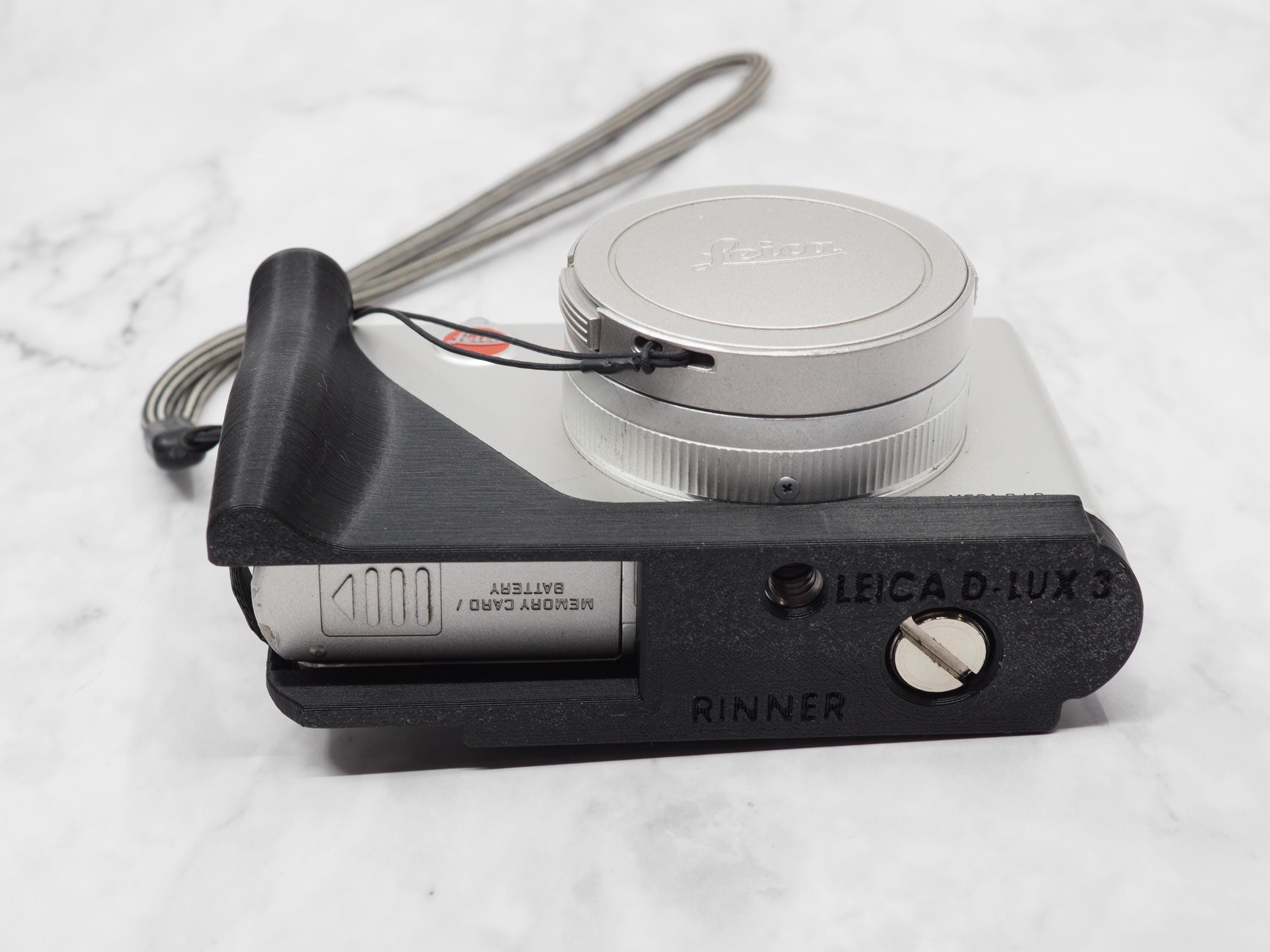旅のお供に大人気！！手の平Leica♪D-LUX3 Leica D-lux 3 Ergonomic Camera Grip With Integral Thumb Grip