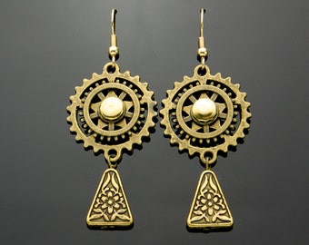 Steampunk Dangly Earrings, Bronze Gears, Cogs, Hand Made, Antique Brass