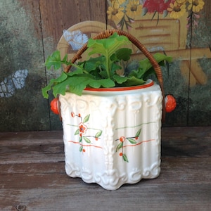 Vintage Biscuit/Cookie Jar No Lid