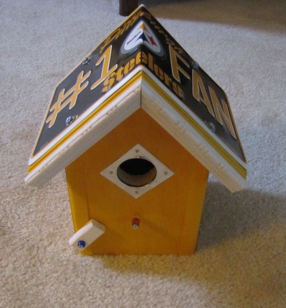 Items similar to Pittsburgh NFL birdhouse License Plate Birdhouse