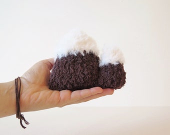 Mountain plush toy - Hand-knitted mountain plushie - Big or small - Black, brown or gray