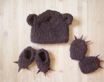 Brown bear baby hat, mittens and slippers - Bear newborn set