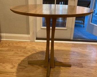 Round Curve Table