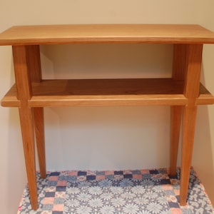 Lange kersenhouten bijzettafel