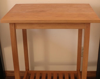 Großer Kirsch Shaker Style Beistelltisch mit Ablage