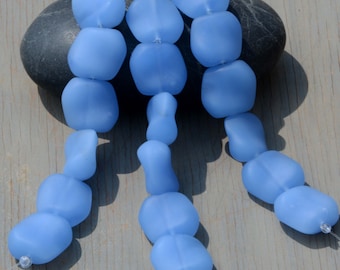 Quadratische gewellte blaue 6 STÜCKE (18 x 17 mm) Kultivierte Seeglas Nugget Perlen ~ Strand Glasperlen - 4 ""