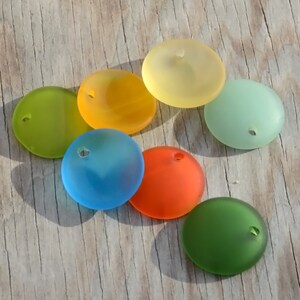 Mini Concaved Coin 18mm Green 2pcs Cultured Sea GlassJewelry Making SupplyBeach Glass Pendants imagem 8