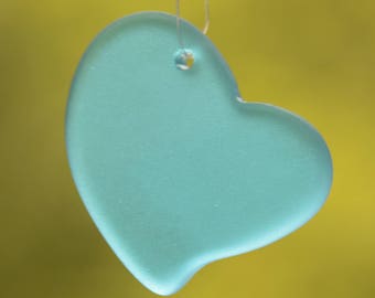 2 cuentas planas de vidrio marino cultivado en forma de corazón azul (30 mm) de largo, ideales para bisutería, colgantes de playa y más colores.