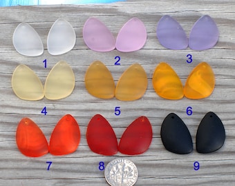 Sea Glass Eclipse LG Rainbow Colors de 2 piezas (25 x 17 mm) Cuentas de vidrio marino cultivadas ~ Pendientes ~ Cuentas de joyería ~ Colgantes de vidrio de playa