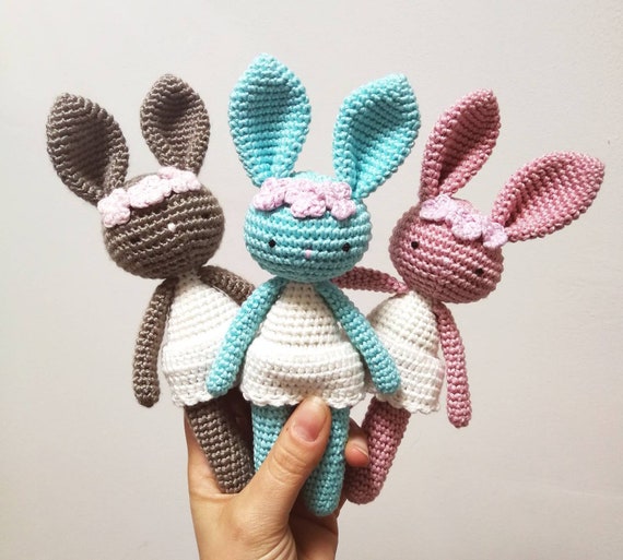Amigurumi Hooked pink crown