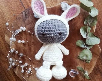 amigurumi Doudou  lapin au crochet écru pailleté