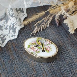 Vintage porcelain pill box with bird, bird flower trinket box, bird on floral twig