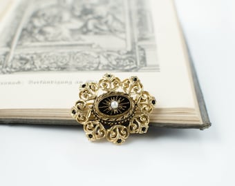 Vintage victorian revival brooch by Sphinx