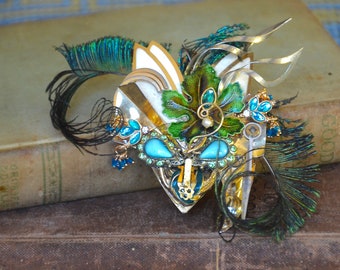 Handmade PEACOCK BROOCH with Vintage Jewelry and Peacock Feathers | Peacock Wedding |Peacock Jewelry |Peacock Pin Handmade | Unusual Jewelry