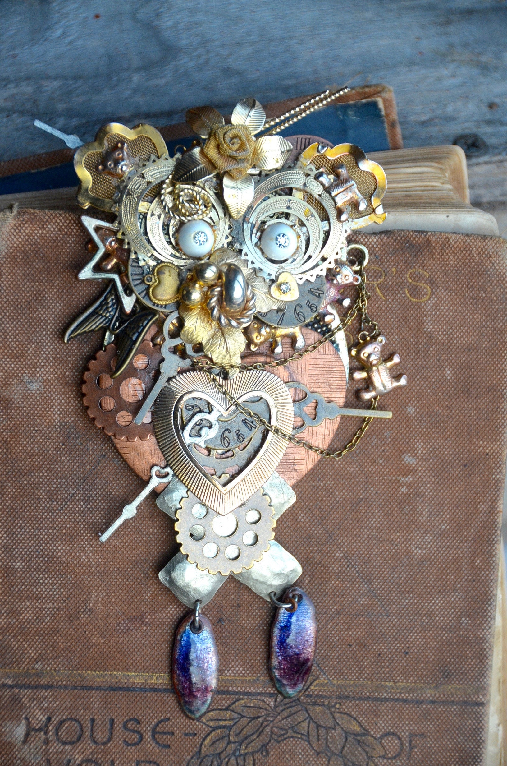 Handmade OWL BROOCH with Vintage Jewelry | Steampunk Owl | Heart Owl | Chunky Jewelry | Avant Garde