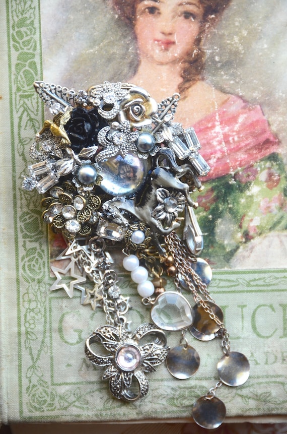 ASSEMBLAGE BROOCH Upcycled Vintage Jewelry Celestial Stars Jewelry Victorian Pin Repurposed Jewelry Steampunk Etsy
